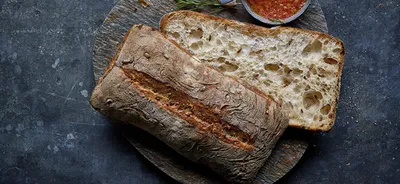 Golden ciabatta z ziarnami